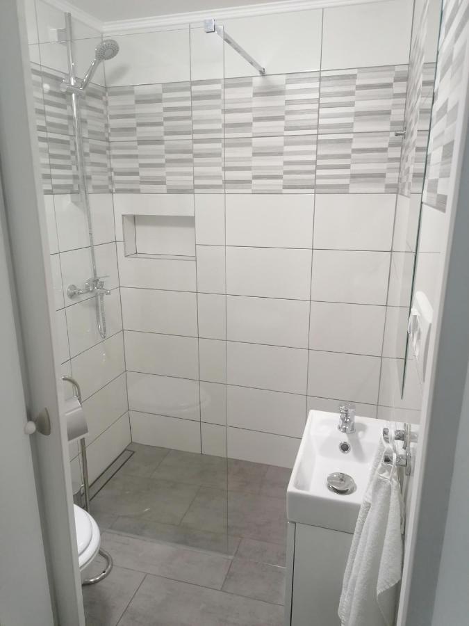 Apartment Dorina ไพราน ภายนอก รูปภาพ
