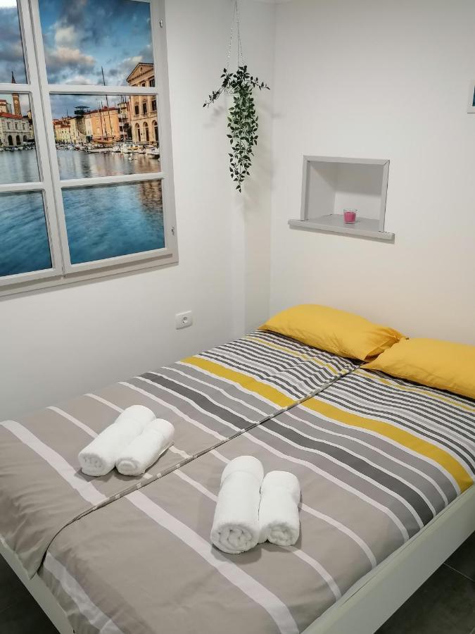 Apartment Dorina ไพราน ภายนอก รูปภาพ